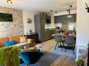 Moderne appartement 4 pers avec balcon sud, parking et WiFi - à 200m des pistes et navette - FR-1-623-255 Les Gets